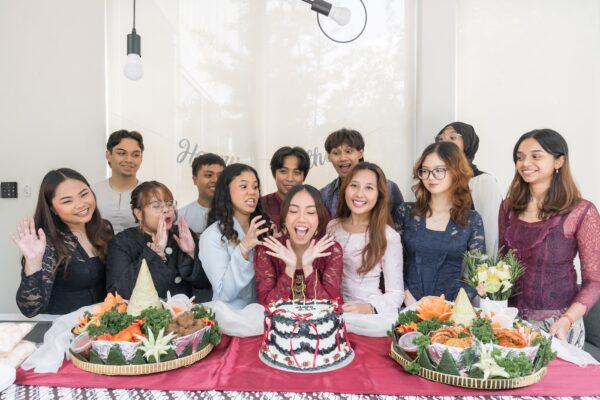 ria_21st_birthday_gardens_by_the_bay_pod_hotel13