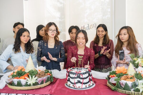 ria_21st_birthday_gardens_by_the_bay_pod_hotel21