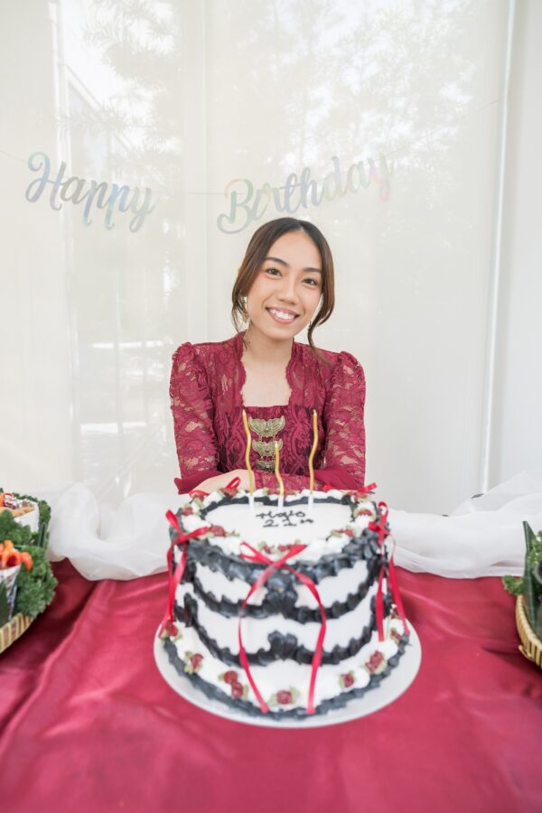 ria_21st_birthday_gardens_by_the_bay_pod_hotel4