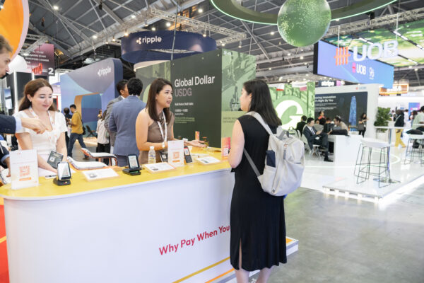Pay10-Singapore-Fintech-Festival33