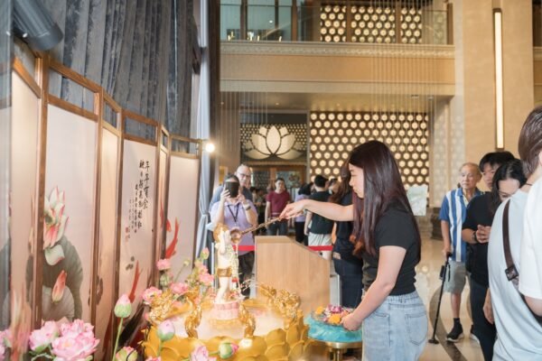nirvana-memorial-garden-vesak-day-event29