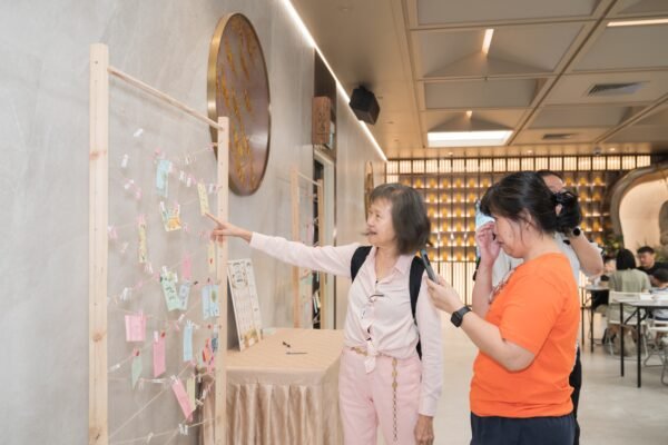 nirvana-memorial-garden-vesak-day-event53