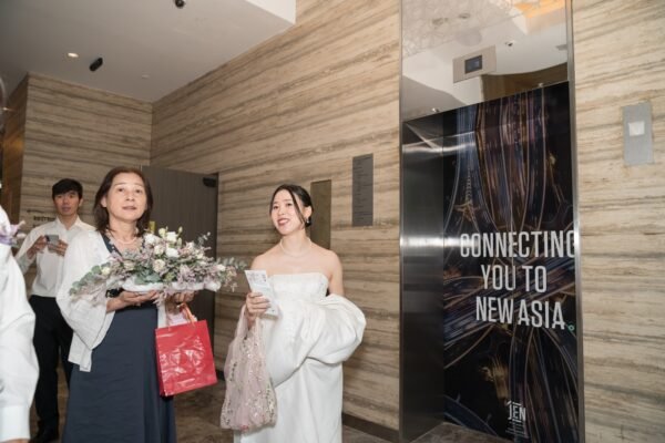 ayumi-derek-hotel-jen-orchardgateway28